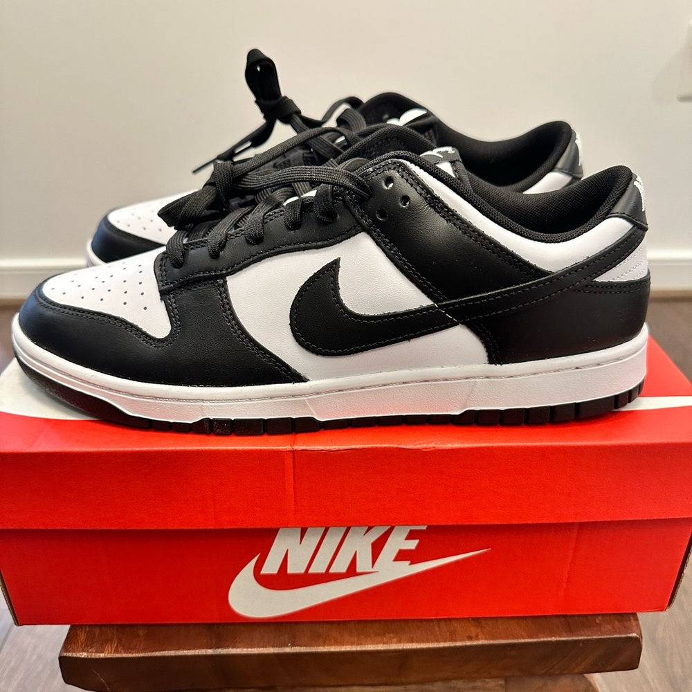 Nike Men’s Dunk Low Retro 'Panda' Black White Sneakers, Size 11.5 (DD1391 100)